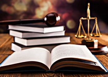 Thứ bậc hiệu lực pháp lý và nguyên tắc áp dụng văn bản quy phạm pháp luật